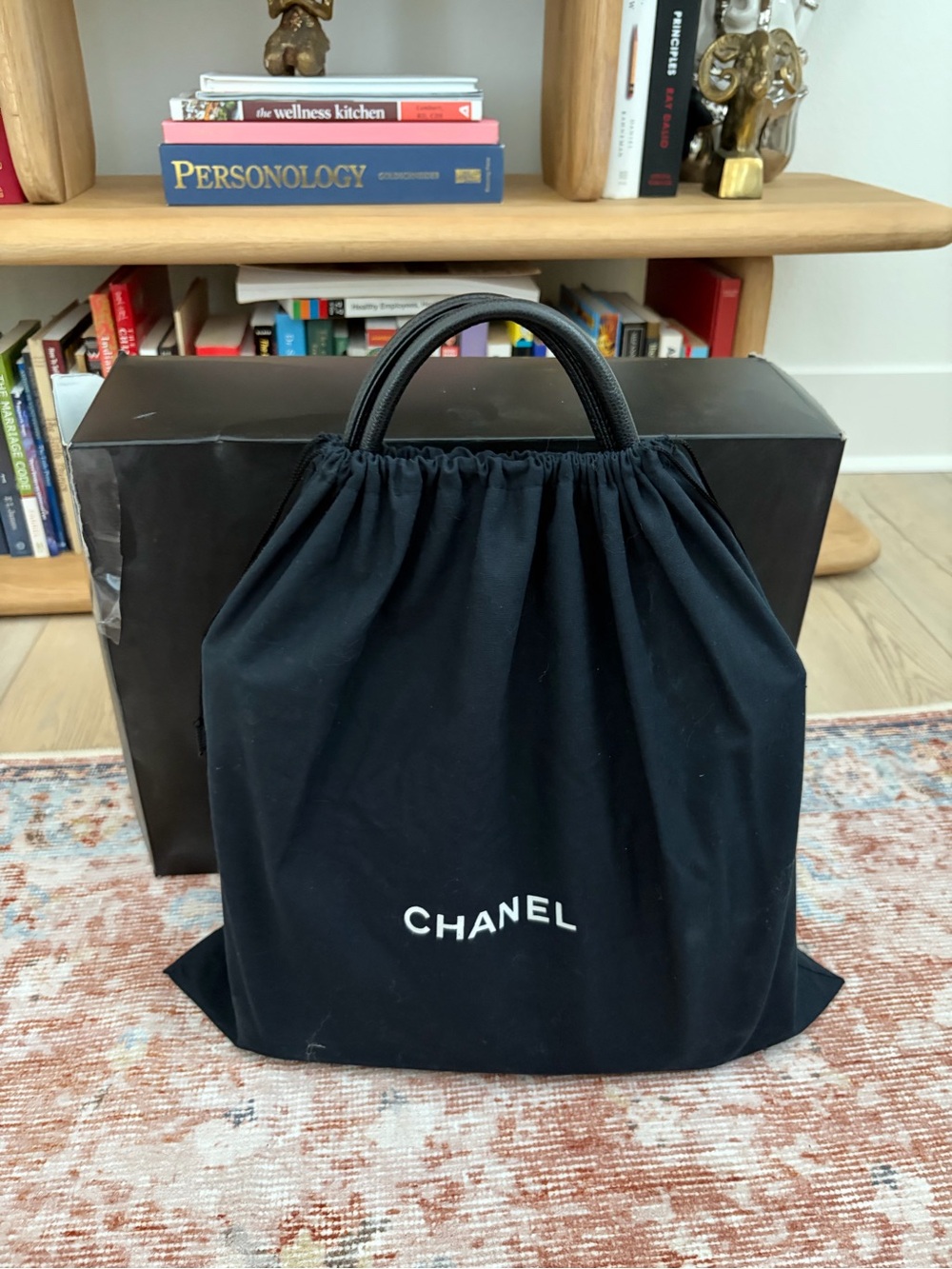 CHANEL Black Quilted Caviar Leather Tote with Interlocking CC - Picture 3 of 12
